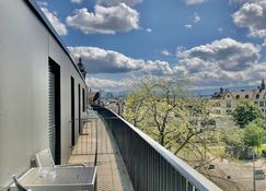 Skyline Exclusive Penthouse Apartments - Basel - Balcony