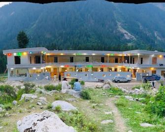 Mom Touch Hotel - Kalam - Building