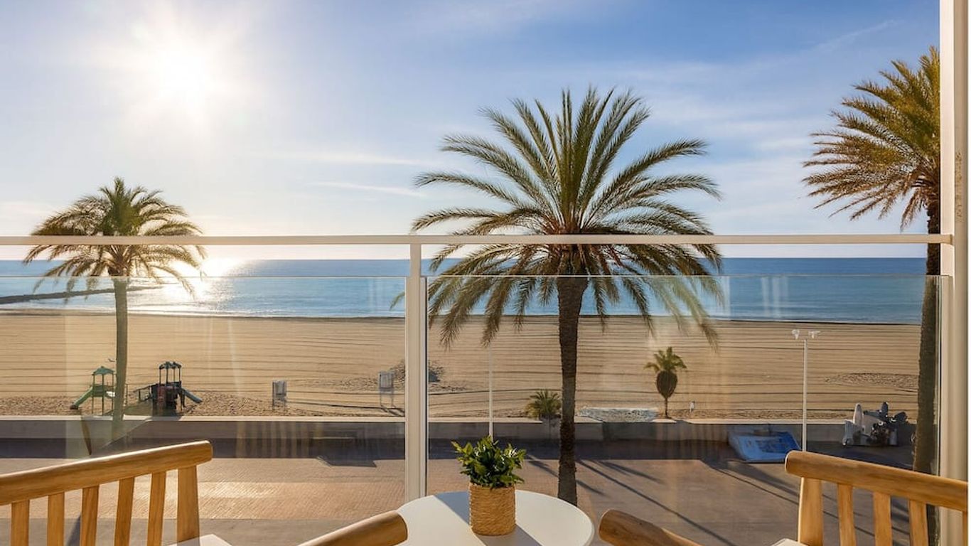 Meraki Beach Hotel - Adults Only