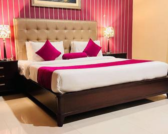 Grand Regent Hotel and Suites - Faisalābād - Bedroom