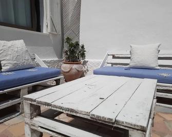 Hostal Costa - Ibiza - Patio