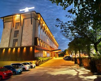 Grand Tjokro Balikpapan - Balikpapan - Edificio