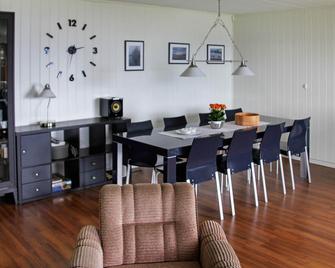 9 person holiday home in Lyngseidet - Lyngseidet - Comedor
