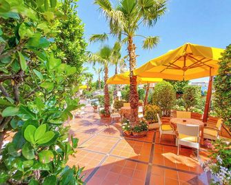 Hotel Gambrinus - Cervia - Hàng hiên