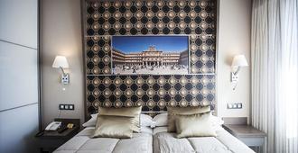 Hostal Barcelona - Salamanca - Bedroom