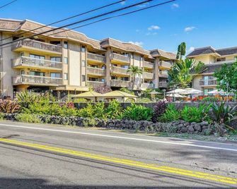 2b2b AC Magic Tides Kona near Magic Sands Beach - Kailua-Kona - Building