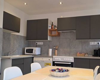 Appartement Les Géraniums - Remiremont - Keuken