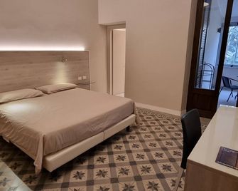 B&B Arcovito 36 - Reggio Calabria - Phòng ngủ