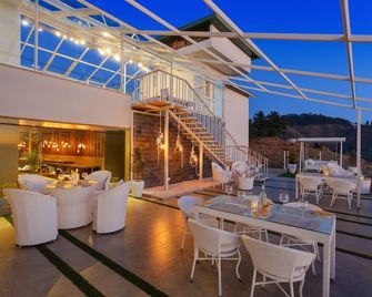 The Nilaya Mashobra - Шімла - Патіо