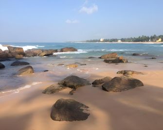 Mary's Palm Garden - Hikkaduwa - Strand