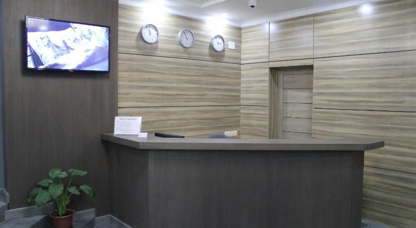 Hotel Inju Hills thumbnail 2