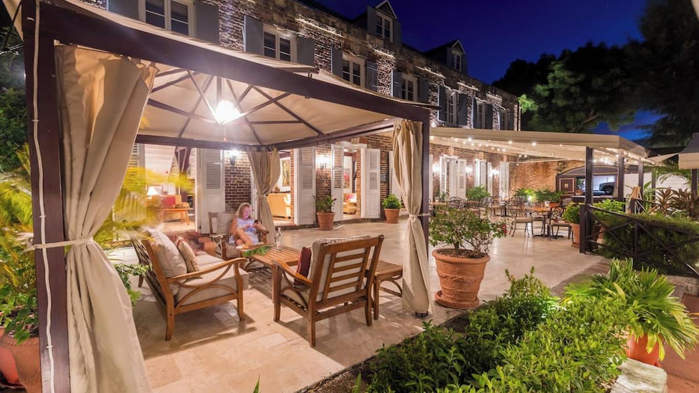 Admiral's Inn And Gunpowder Suites