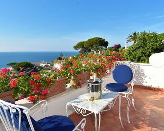 Aglaia Luxury Seaview Villa - Ischia - Varanda