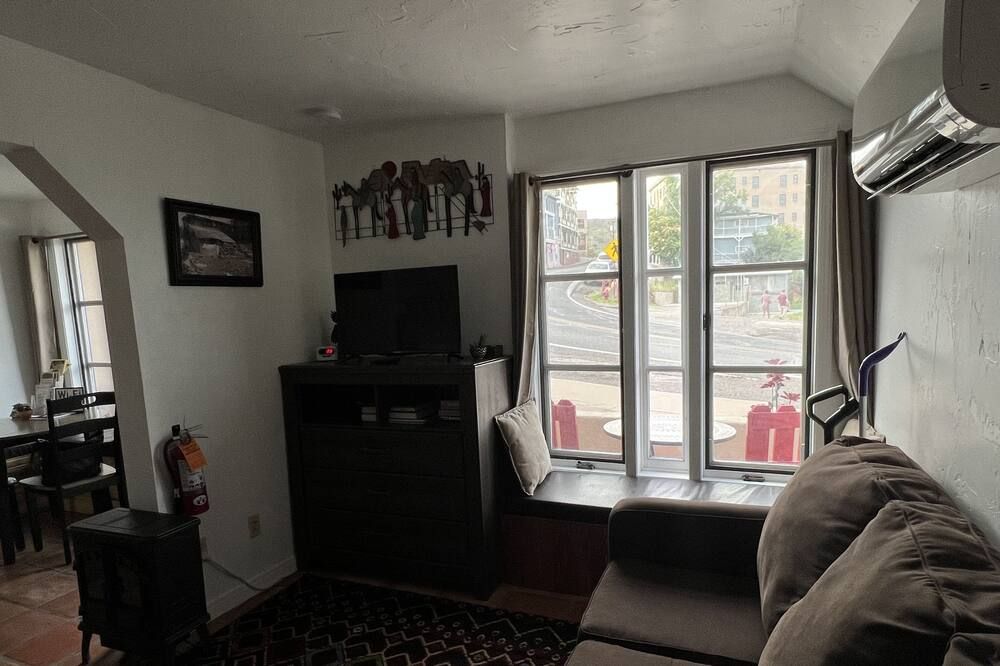 Living room view of Jerome's Southwest Apt @ Million Dollar Views