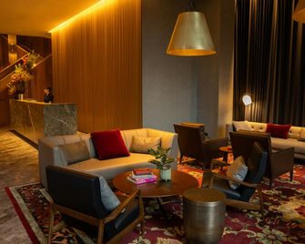 Next Hotel Melbourne, Curio Collection by Hilton - Melbourne - Lobby