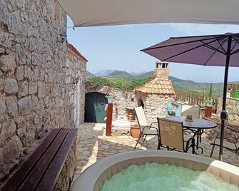 Holiday Home Mario - Putnikovic - Patio