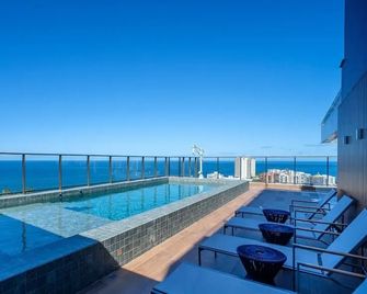 Apto em edif. c/ piscina a 800 m do mar EDF0208 - Salvador