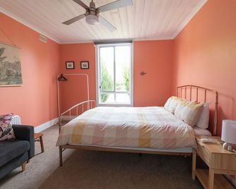 Cosy And Historical One Bedroom Apartmen - Barkers Creek - Спальня