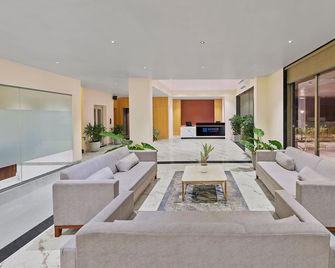 Breeze By Patron Hotels - Igatpuri - Lobby
