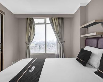 OYO 95111 Patria Park View - Yakarta - Habitación