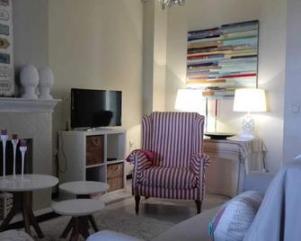 Apartment with wifi Ideal for Families in Puerto Deportivo with WiFi - El Puerto de Santa María - Living room