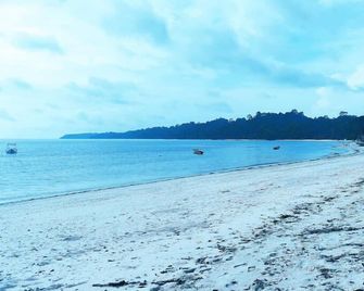 Honey Moon Beach Resort - Havelock Island - Strand