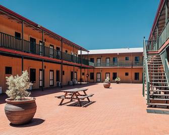 Settlers Hotel York - York