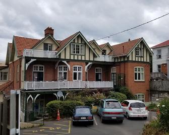 Stafford Gables Hostel - Dunedin - Building