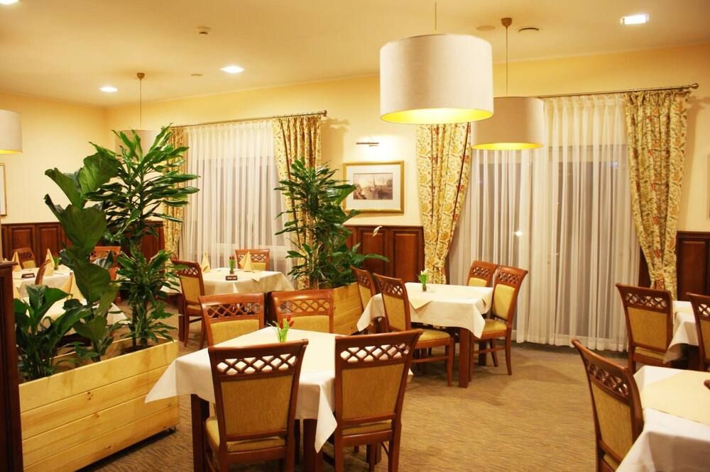 هوتل ويلجا كاتوفيتشي إيربورت