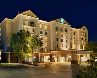 Embassy Suites by Hilton Newark Wilmington South - Newark - Edificio