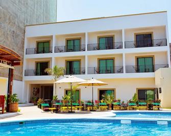 Santa Martha Bungalows - Los Ayala - Edificio