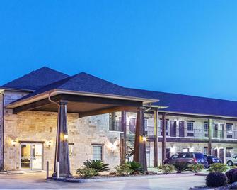 Super 8 by Wyndham Center - Center - Building