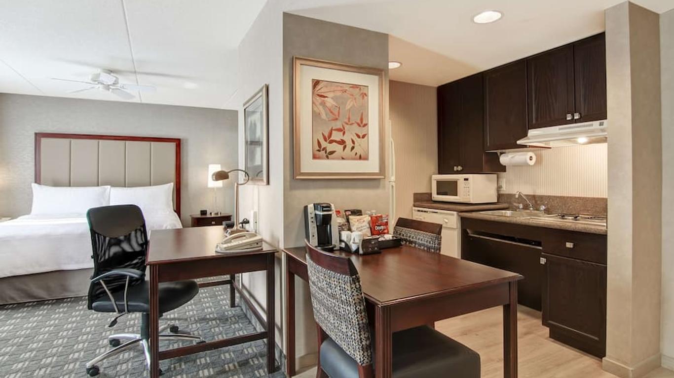 Homewood Suites by Hilton Toronto Oakville