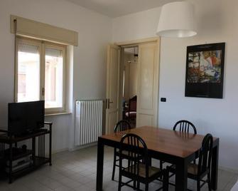 Attico vista mare - Pescara - Essbereich