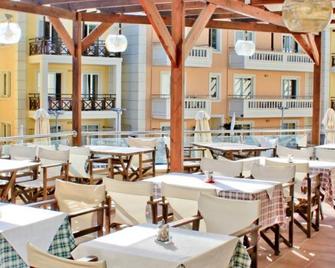 Porto Kalamaki Hotel - Galatás - Restaurant