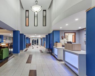 Holiday Inn Express & Suites Elk Grove West I-5 By IHG - Elk Grove - Lobby