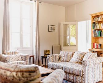 Magnifique Gite en Pleine Nature - Vouhé - Living room