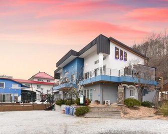 무주펜션 꿈꾸는나무별 - 무주 - 건물