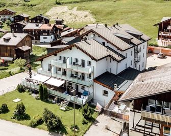 Hotel Furka - Obergoms - Будівля