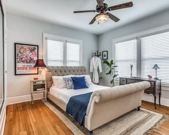 Cultural District Bungalow Steps From Dickies Arena - Fort Worth - Sypialnia
