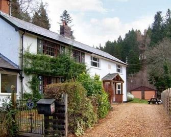 Forestry Cottage, Family Friendly, With Open Fire In Rhos-Y-Gwaliau - Bala - Gebäude