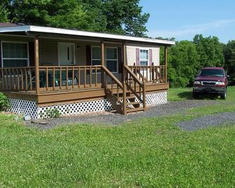 Knoebles amusement park, susquehanna river, golf courses, flea markets - Sunbury - Building