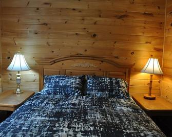 Hilltop Cottage With Room To Spare - Port Loring - Habitación