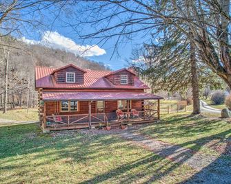 Riverside Cabin with Hot Tub and firepit pet Friendly - Canton - Edificio