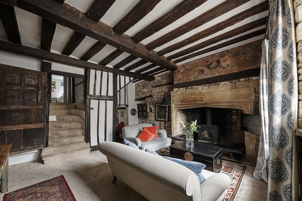 Cotswolds home in Castle Combe (optional Hot Tub) - Badminton - Living room
