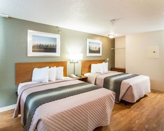 HomeTowne Studios by Red Roof Houston - West Oaks/ Energy Corridor - Houston - Bedroom