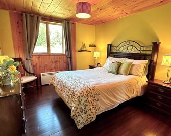 Gorgeous Cottage in the Heart of Nature ! - Saint-Zénon - Habitación