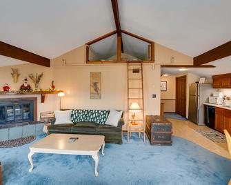 Bromley Mountain Escape with 2 Balconies Hike and Ski - Peru - Sala de estar
