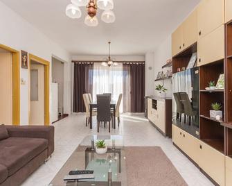 Apartments Mactra - Biograd na Moru - Living room