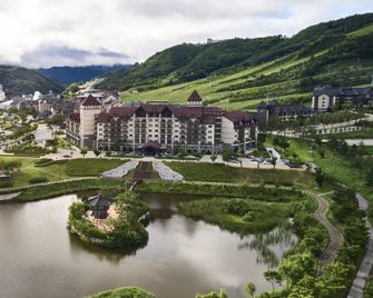Intercontinental Hotels Alpensia Pyeongchang Resort By IHG - Pyeongchang - Building